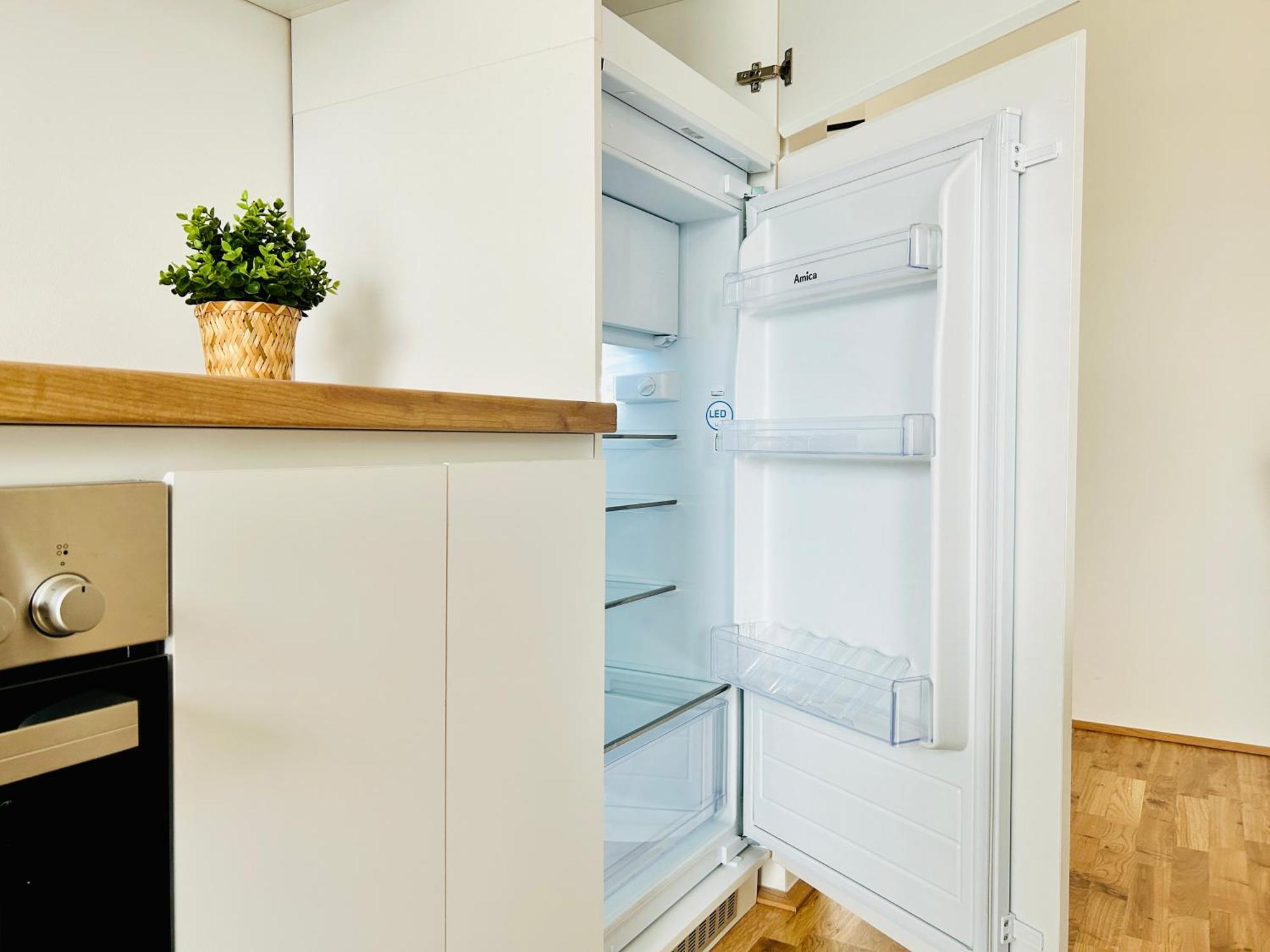 Modern Apartment With Balcony & Free Parking - Nearby Metro Viena Exterior foto