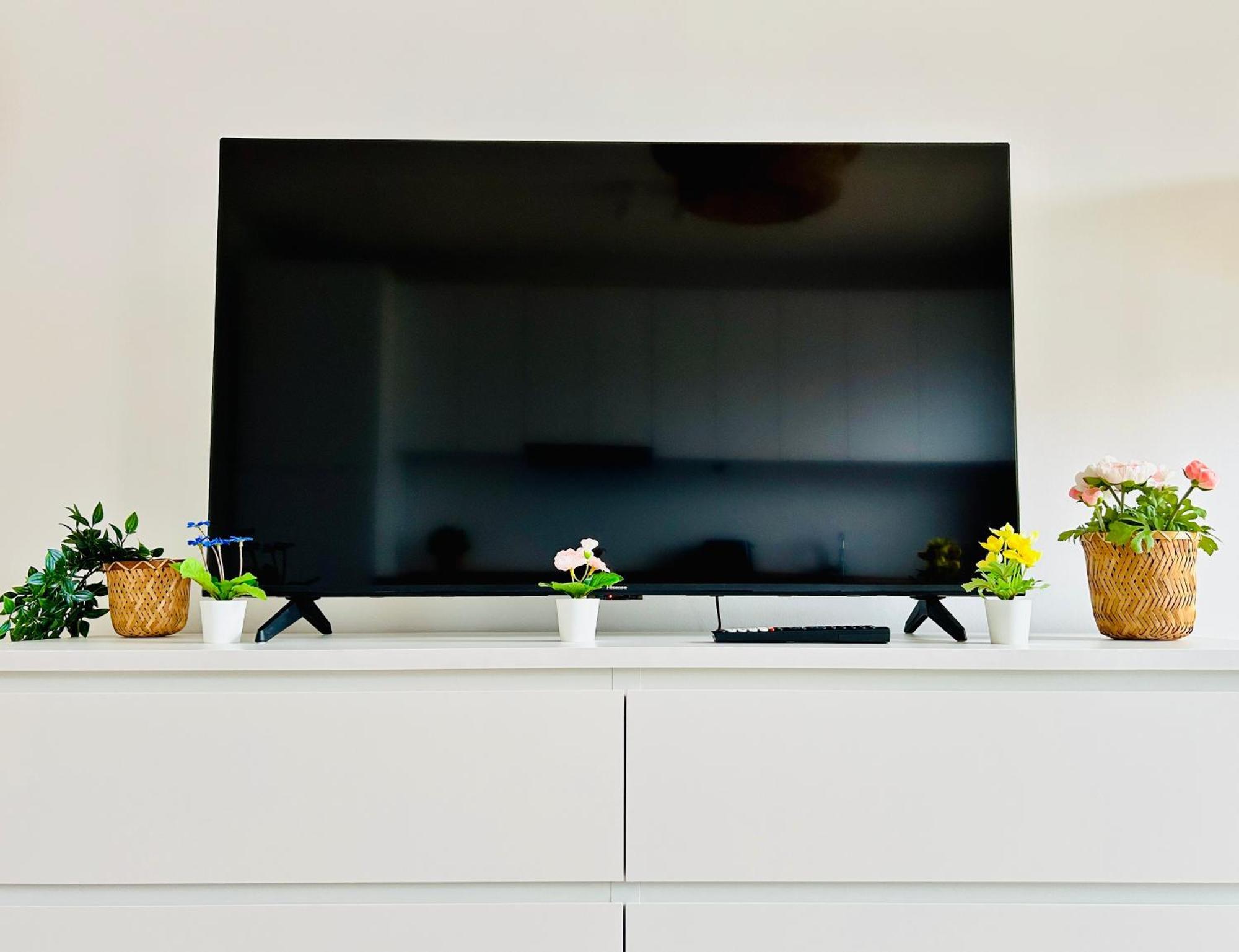Modern Apartment With Balcony & Free Parking - Nearby Metro Viena Exterior foto