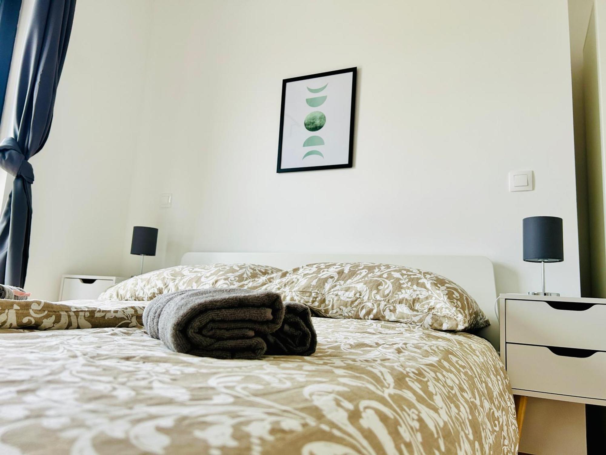 Modern Apartment With Balcony & Free Parking - Nearby Metro Viena Exterior foto