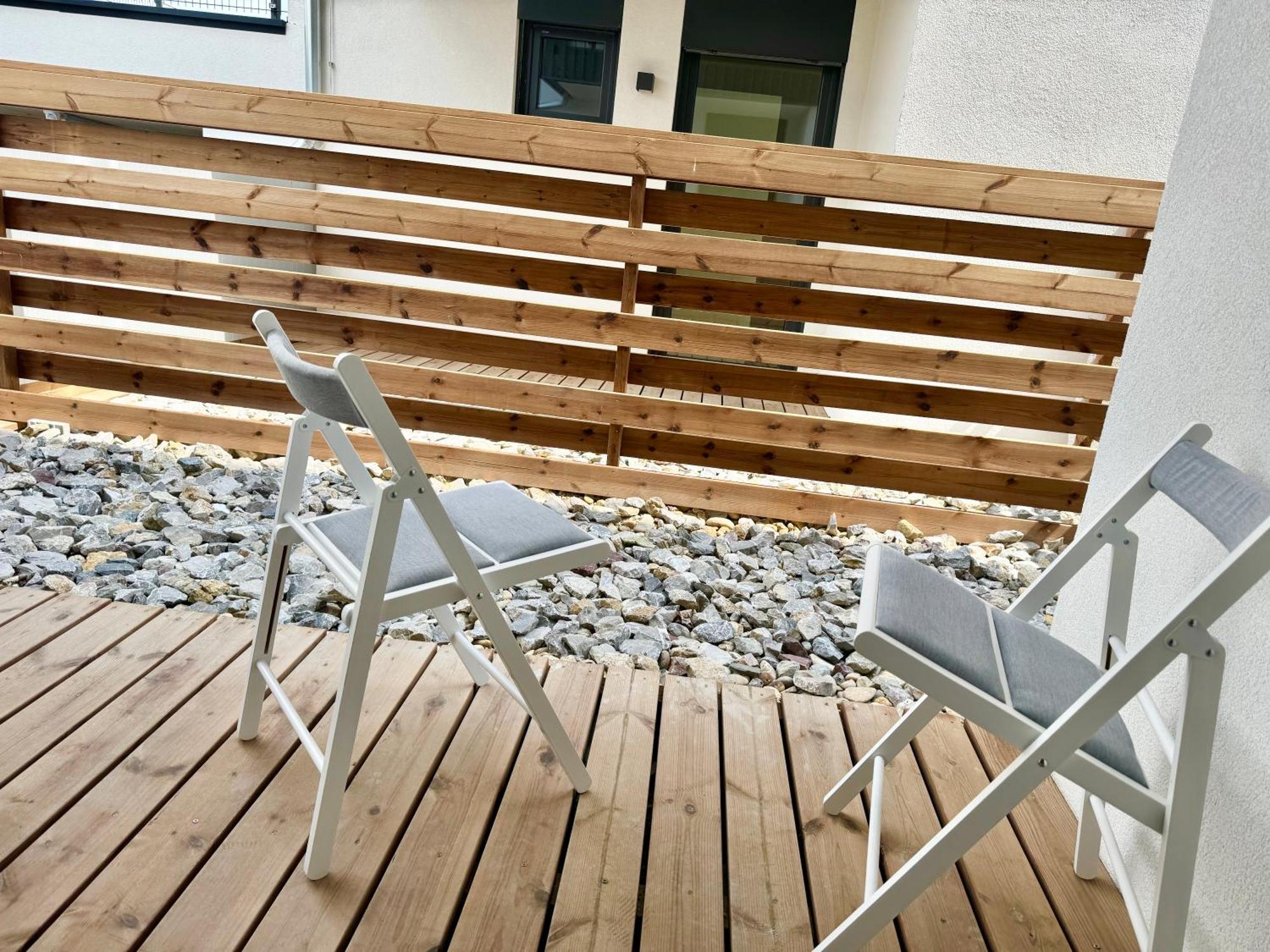 Modern Apartment With Balcony & Free Parking - Nearby Metro Viena Exterior foto