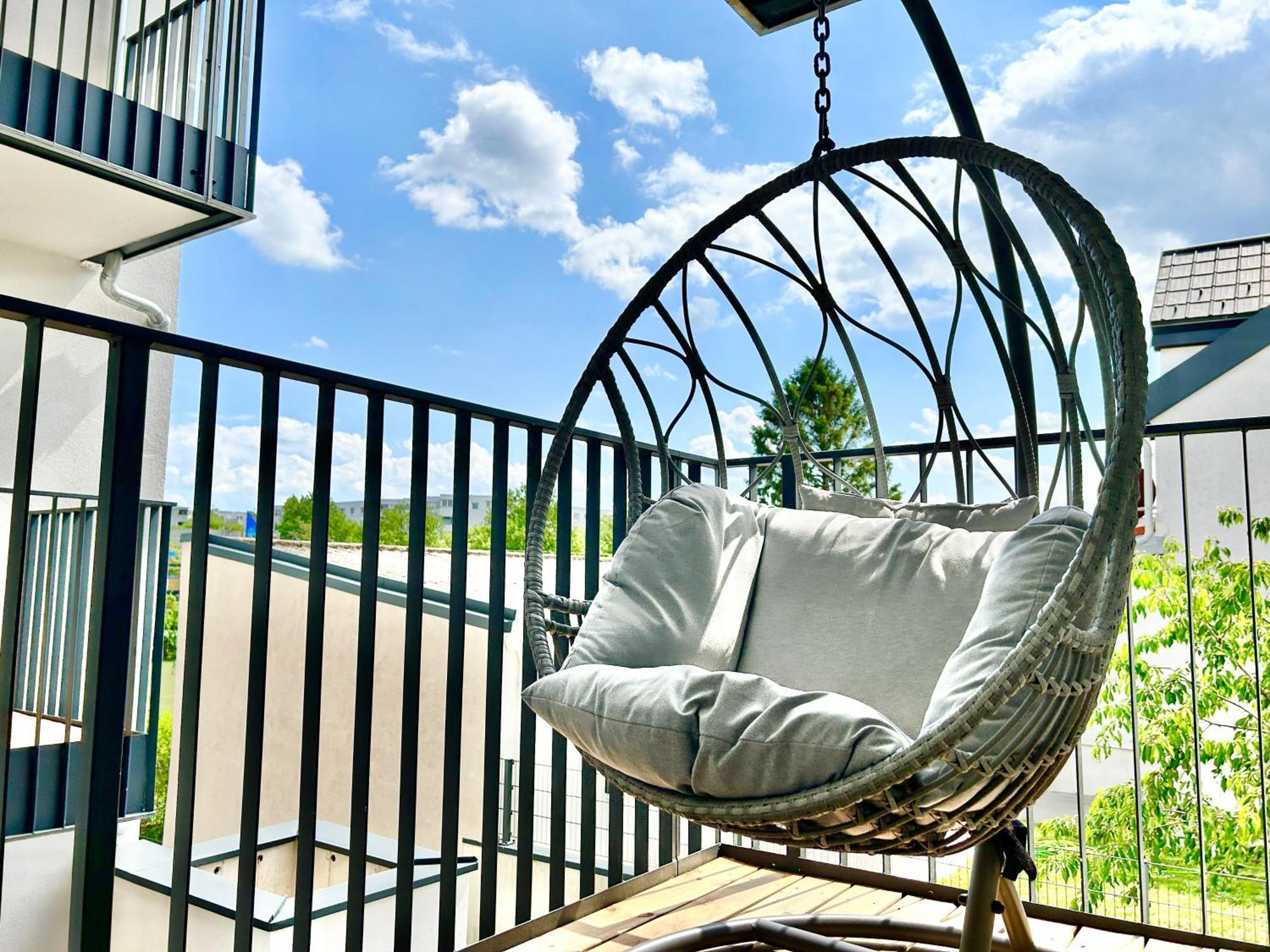 Modern Apartment With Balcony & Free Parking - Nearby Metro Viena Exterior foto